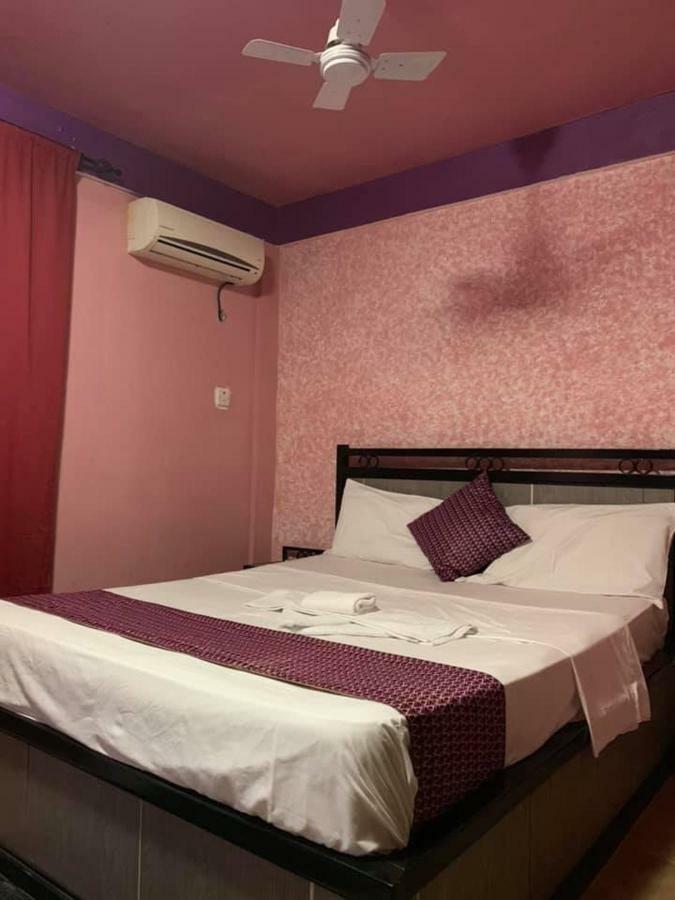 Vlv International Guest House โคโลลิ ภายนอก รูปภาพ