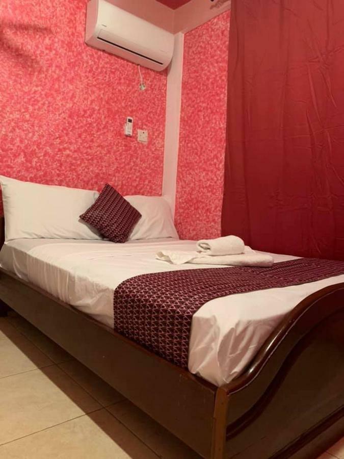 Vlv International Guest House โคโลลิ ภายนอก รูปภาพ