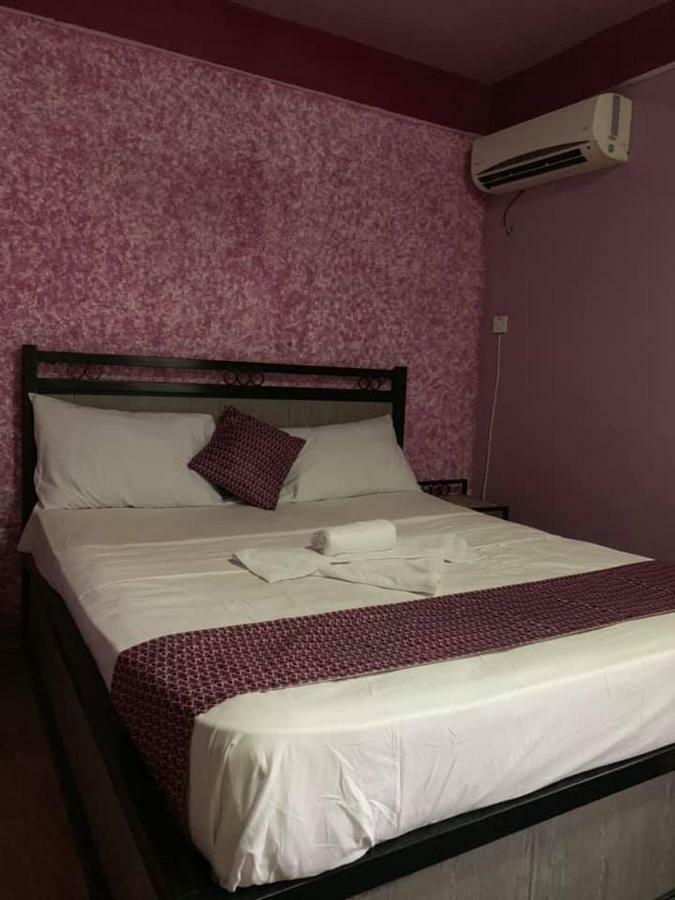 Vlv International Guest House โคโลลิ ภายนอก รูปภาพ
