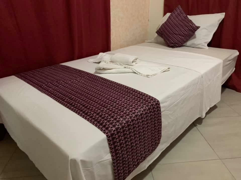 Vlv International Guest House โคโลลิ ภายนอก รูปภาพ