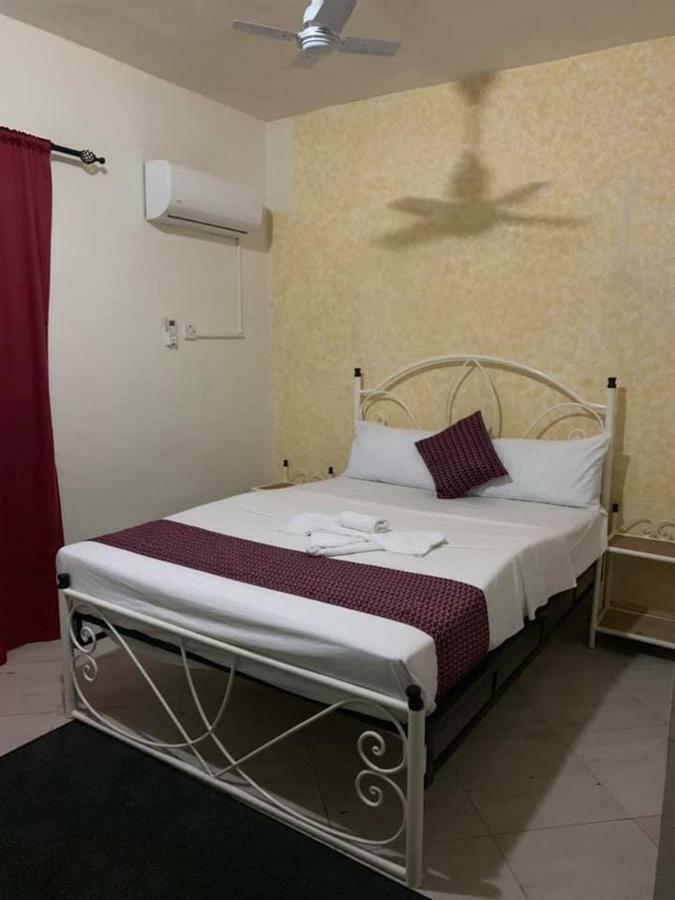 Vlv International Guest House โคโลลิ ภายนอก รูปภาพ